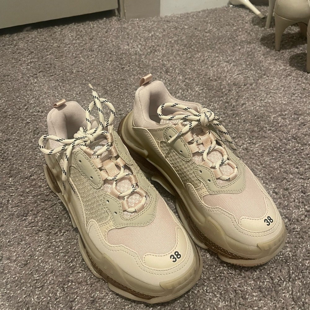 Women's Cream Balenciaga's
